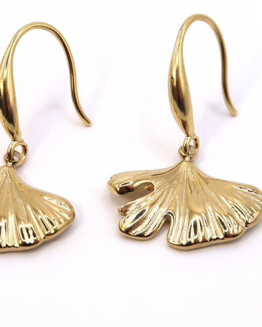 SINJOH - Goldene Edelstahl Ginkgo Ohrringe