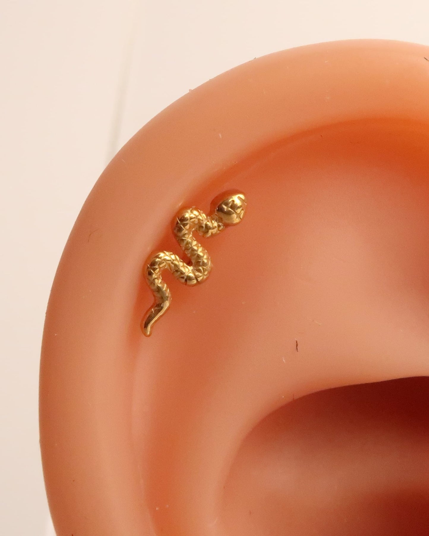 CERI - Titan Helix Schlangen Piercing