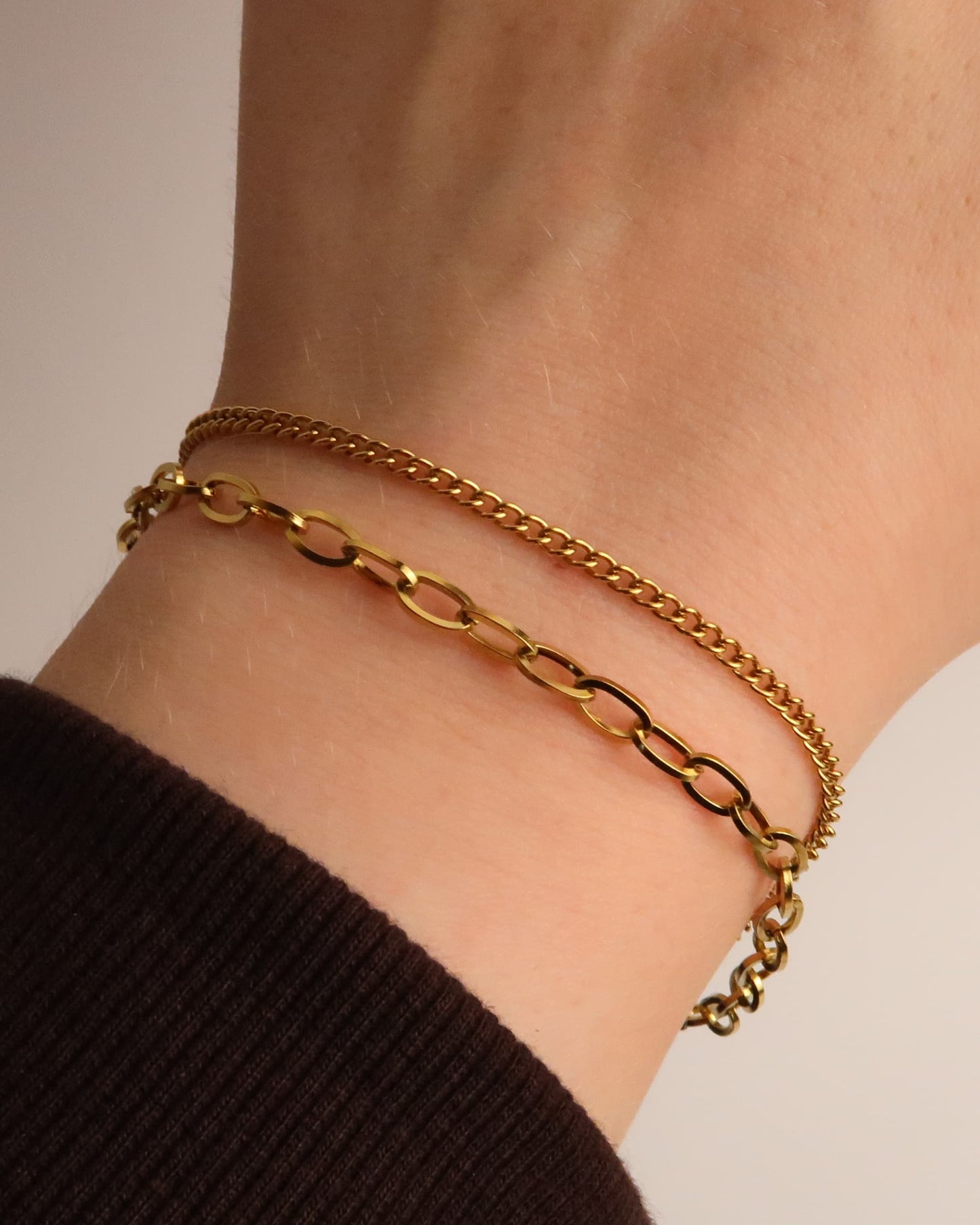 MALYA - Goldenes Edelstahl Doppelarmband