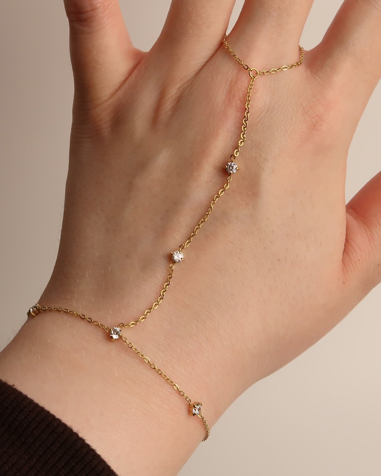 MATHEA - Edelstahl Handkette mit Zirkonen