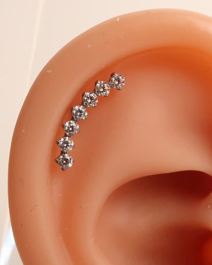 NIKA - Halbmond Titan Helix Piercing mit Zirkonen