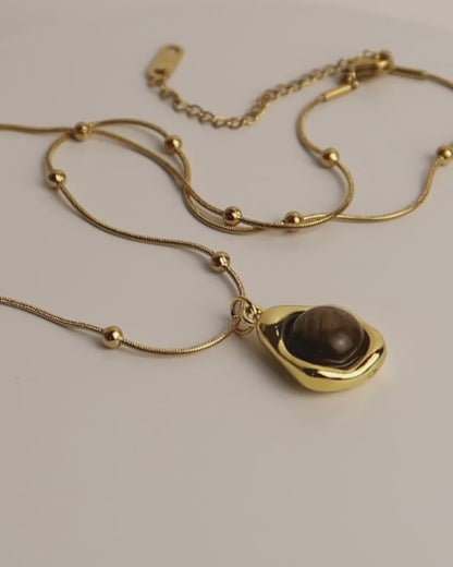 MYAH - Goldene Edelstahlkette mit Tigerauge-Anhänger